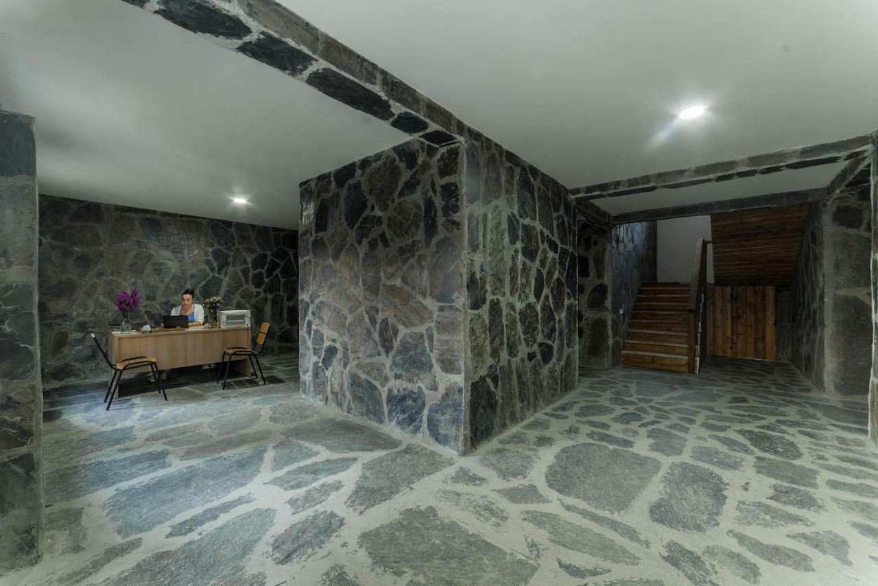 Hotel Complex Nabadi Omalo Exterior foto